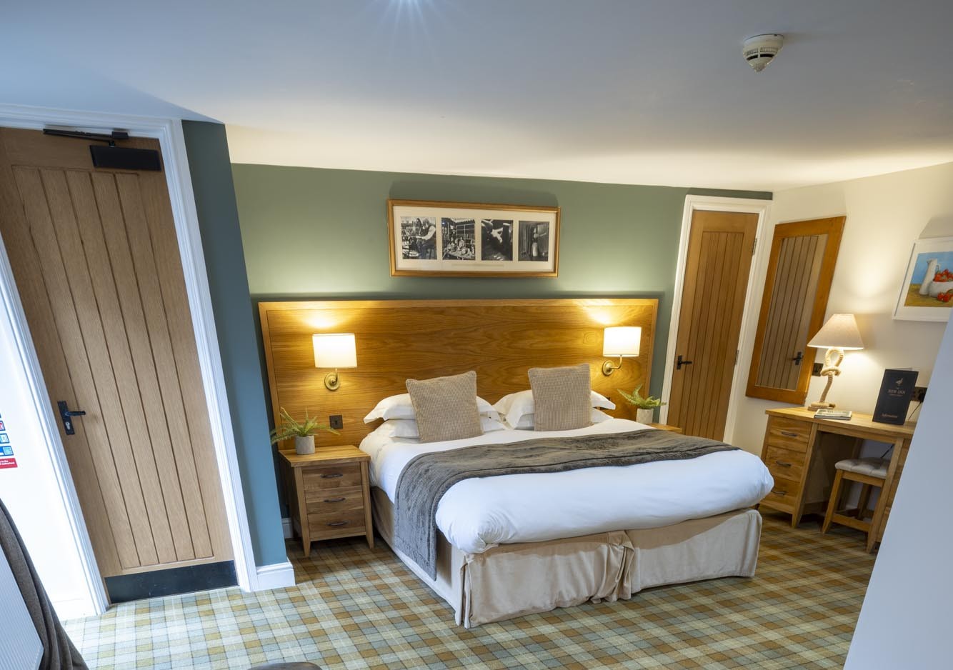 the New Inn, Cerne Abbas, Dorset, England